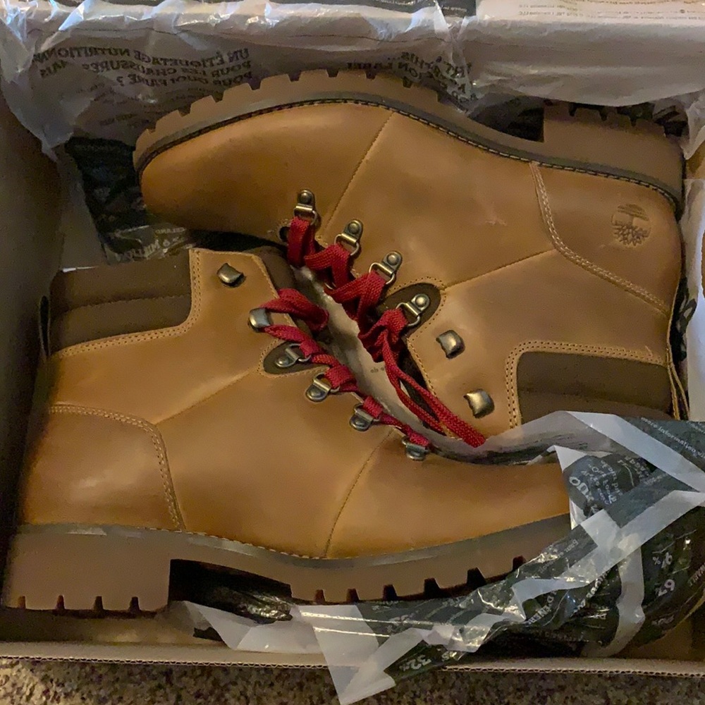 NWT Timberland Ellendale Mid Hiker Boot